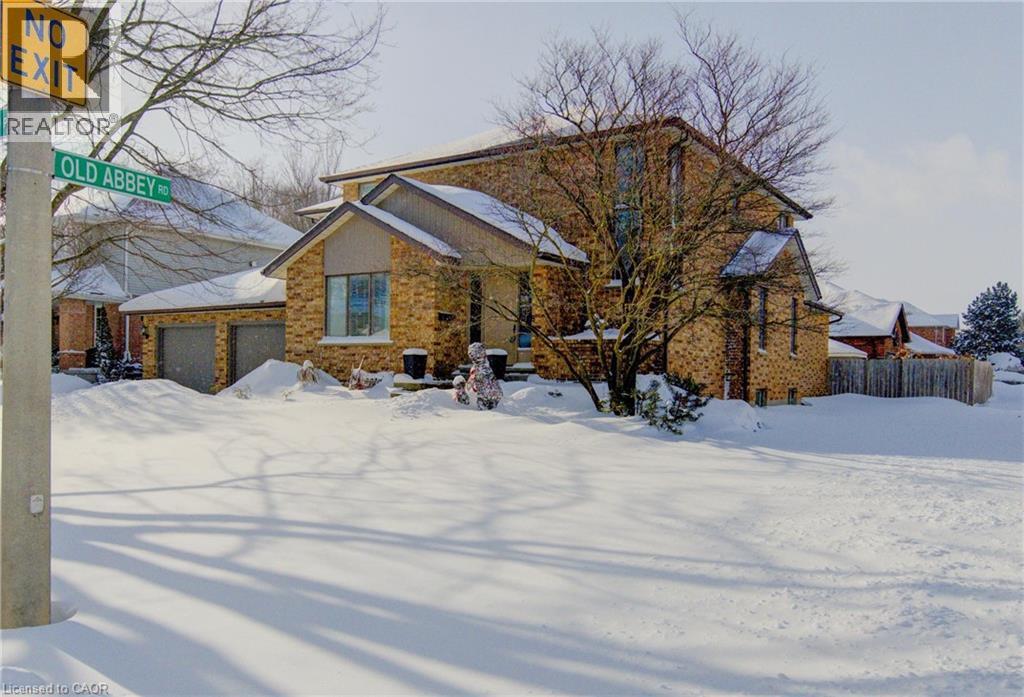 593 Guildwood Place, Waterloo, ON - Outdoor