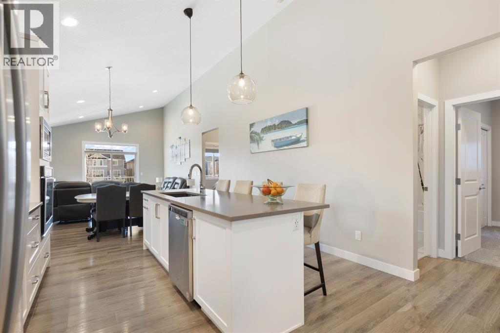 86 Bayview Circle Sw, Airdrie, AB - Indoor Photo Showing Kitchen With Double Sink With Upgraded Kitchen