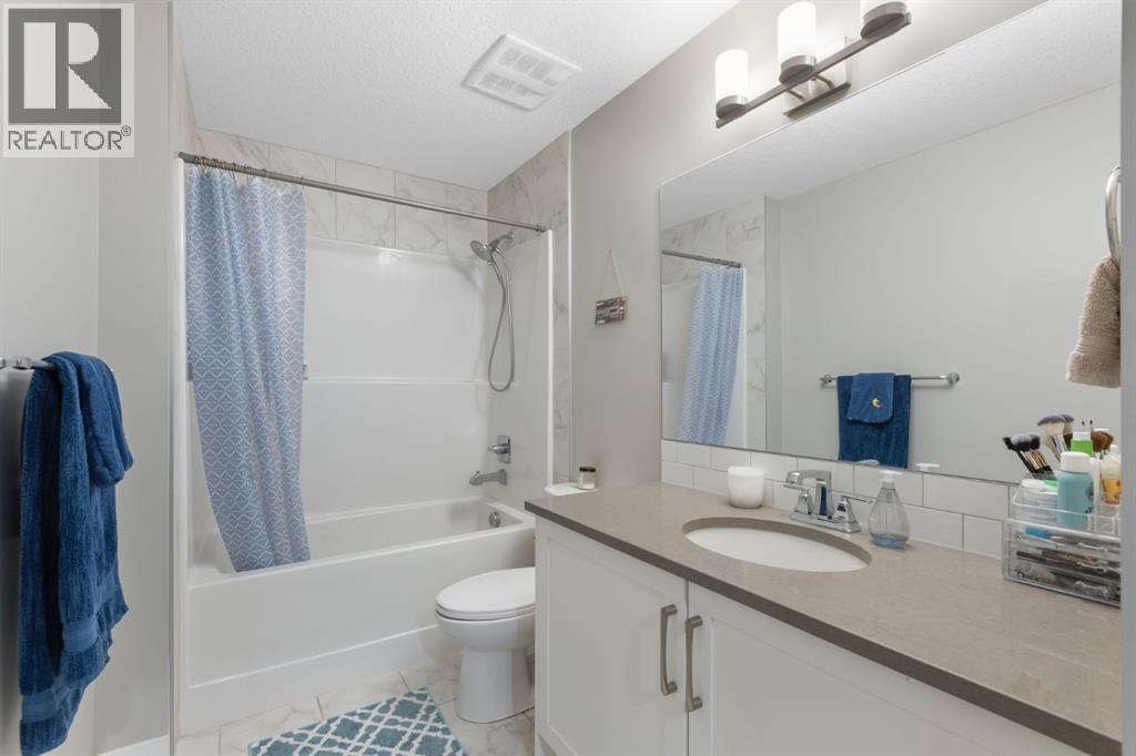 86 Bayview Circle Sw, Airdrie, AB - Indoor Photo Showing Bathroom