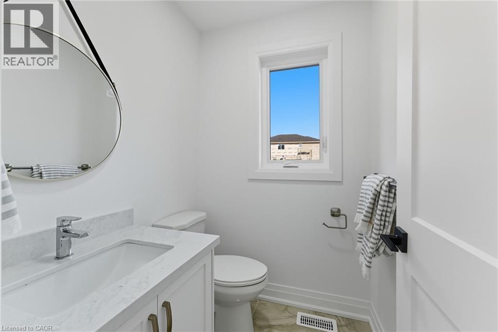161 Pike Creek Drive, Cayuga, ON - Indoor Photo Showing Bathroom