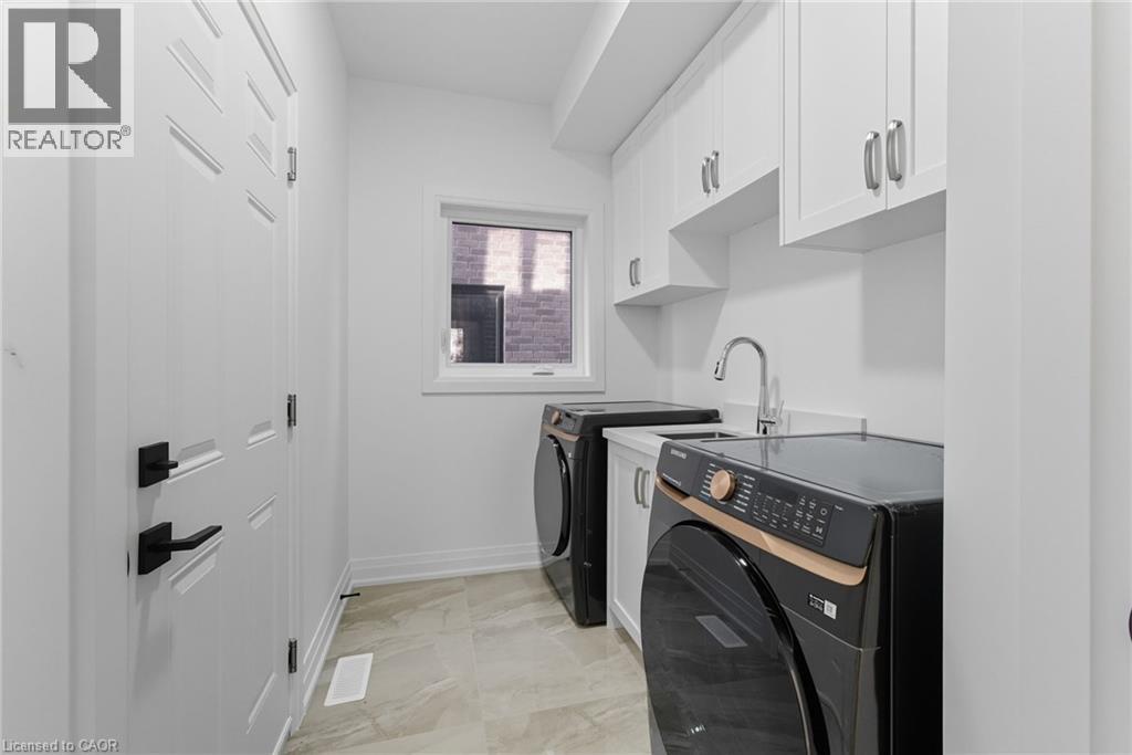 161 Pike Creek Drive, Cayuga, ON - Indoor Photo Showing Laundry Room