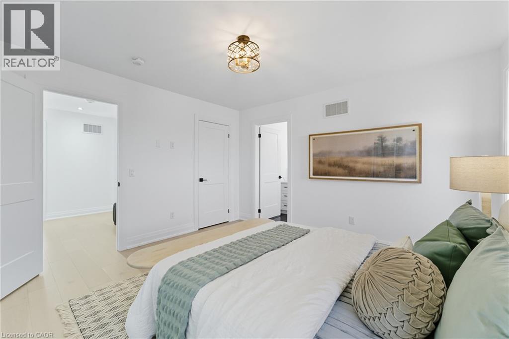 161 Pike Creek Drive, Cayuga, ON - Indoor Photo Showing Bedroom