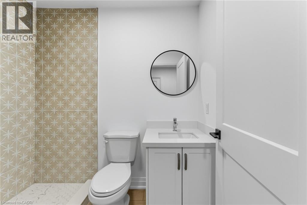 161 Pike Creek Drive, Cayuga, ON - Indoor Photo Showing Bathroom