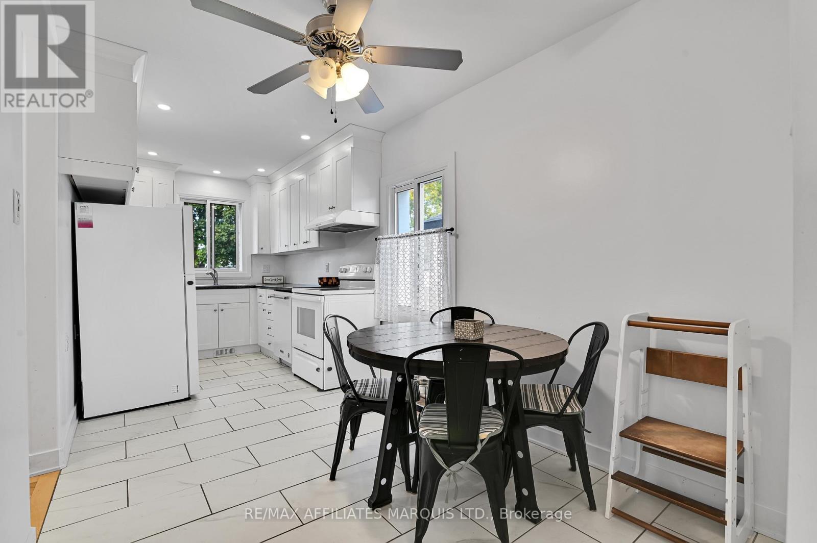 1006 Second Street E, Cornwall, ON - Indoor Photo Showing Dining Room