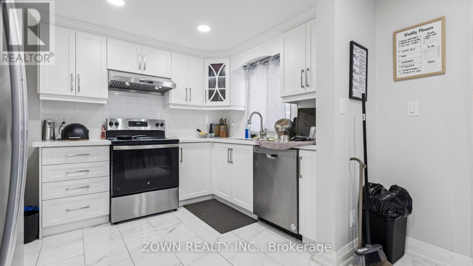 508 Parkview Crescent, Cambridge, ON - Indoor Photo Showing Kitchen