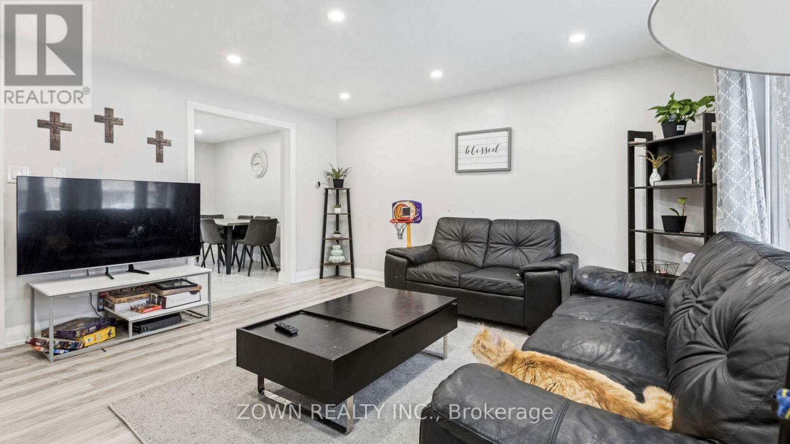 508 Parkview Crescent, Cambridge, ON - Indoor Photo Showing Living Room