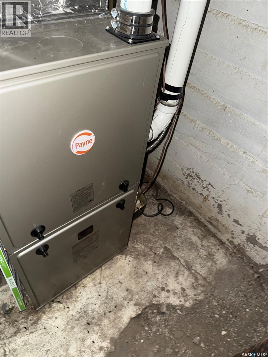 1302 11Th Street E, Saskatoon, SK - Indoor Photo Showing Other Room