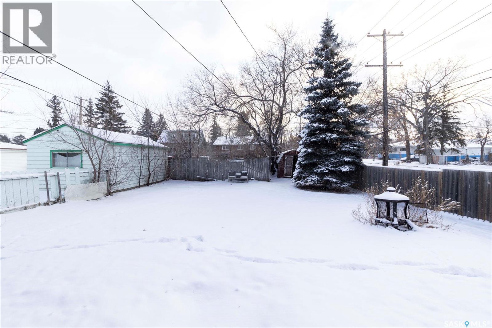 1302 11Th Street E, Saskatoon, SK - Outdoor