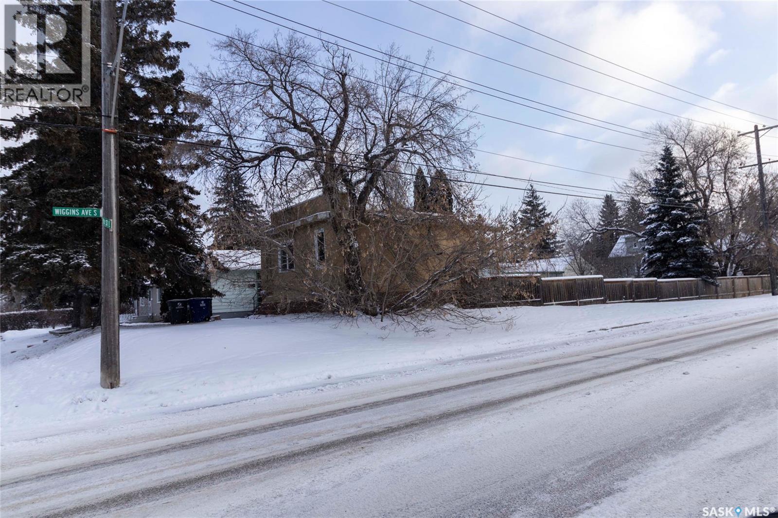 1302 11Th Street E, Saskatoon, SK - Outdoor