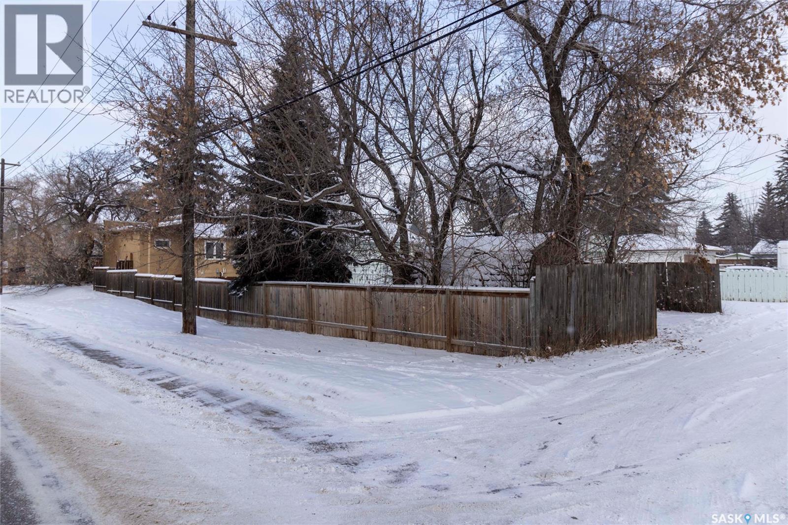 1302 11Th Street E, Saskatoon, SK - Outdoor