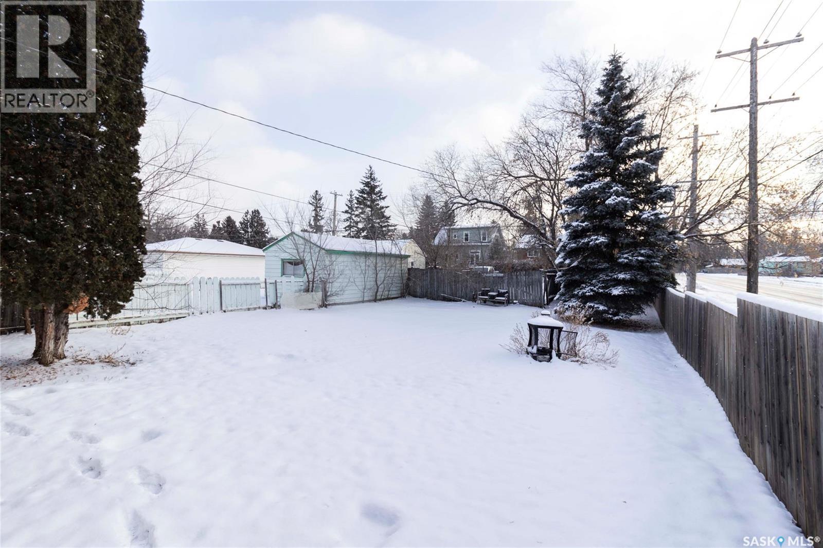 1302 11Th Street E, Saskatoon, SK - Outdoor