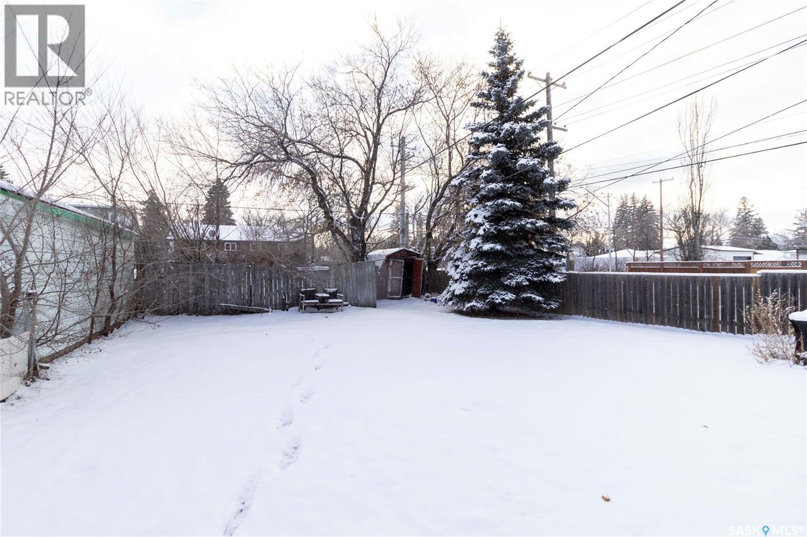 1302 11Th Street E, Saskatoon, SK - Outdoor