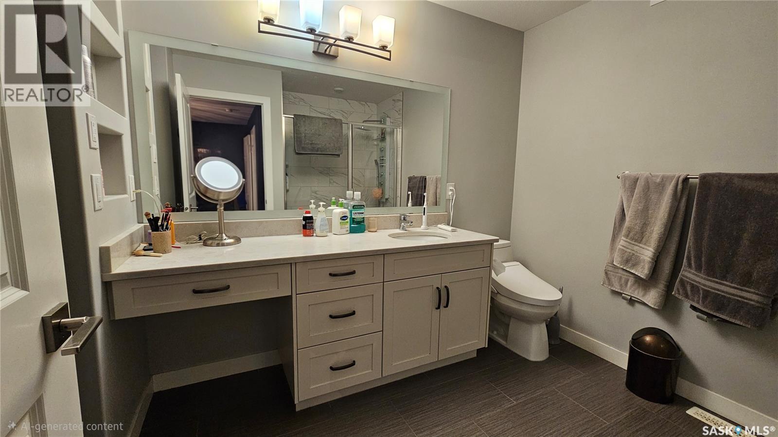 719 Pringle Crescent, Saskatoon, SK - Indoor Photo Showing Bathroom
