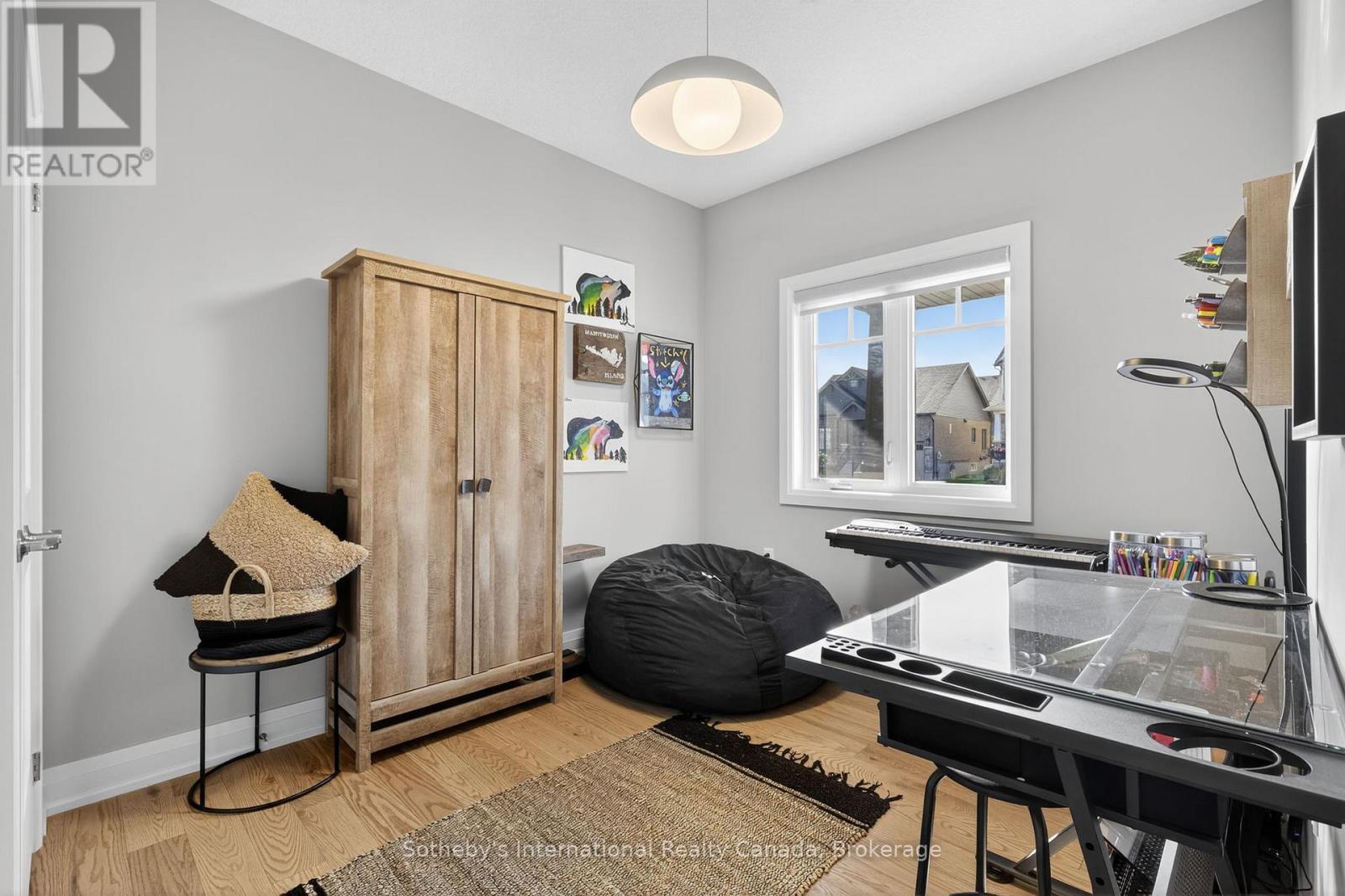 Main floor Den/Office/Bedroom - 150 Plewes Drive, Collingwood, ON - Indoor