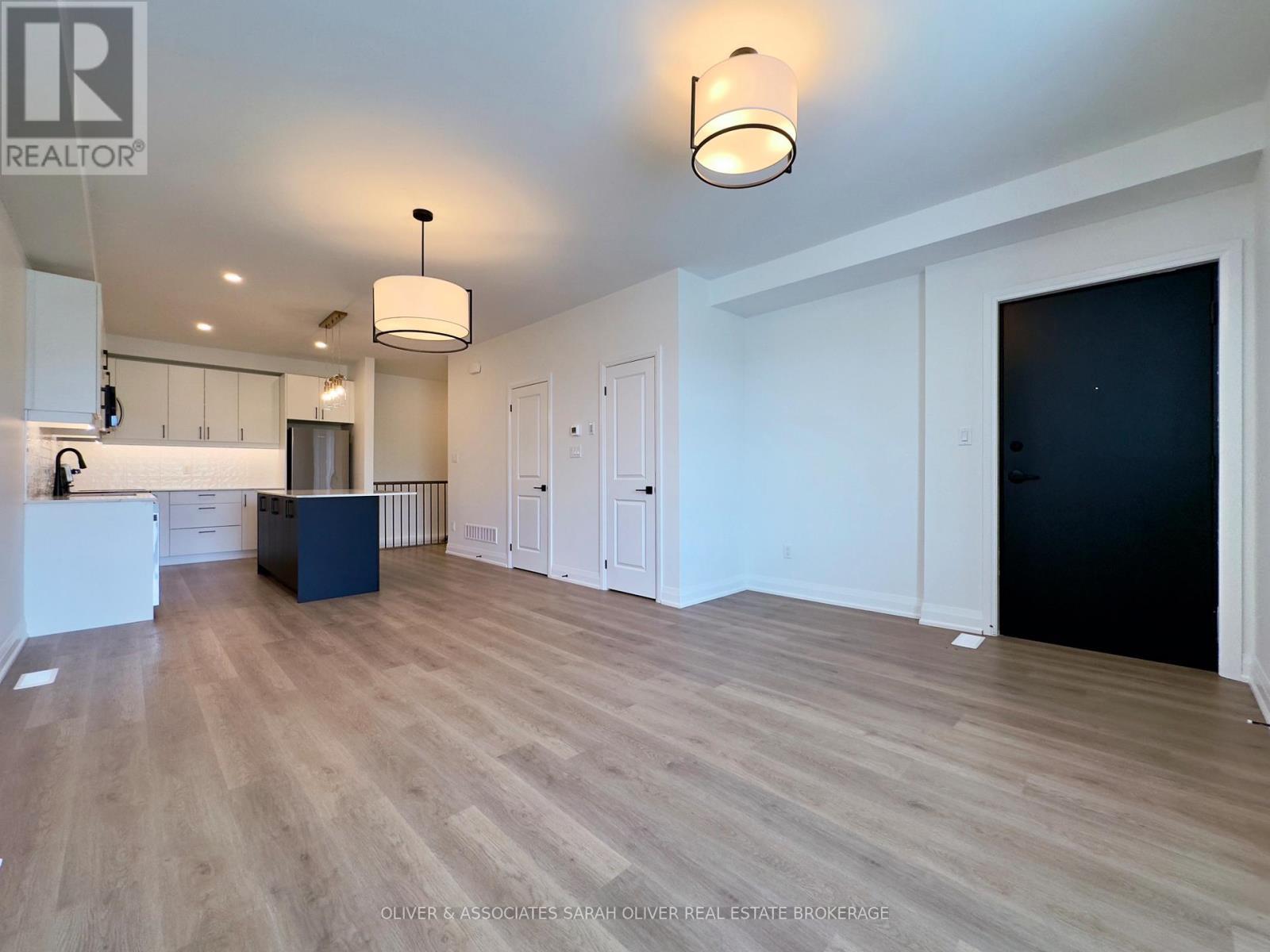 201 - 3900 Savoy Street, London South (South V), ON - Indoor Photo Showing Kitchen
