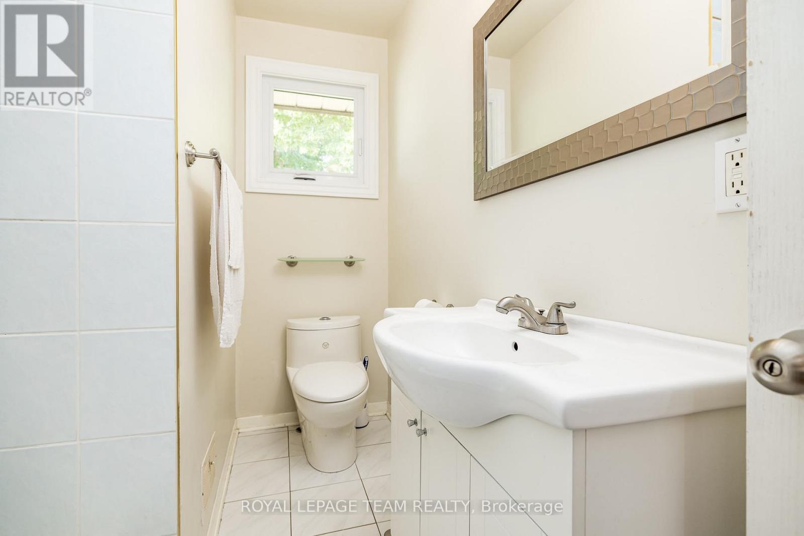 2740 Moncton Road, Ottawa, ON - Indoor Photo Showing Bathroom