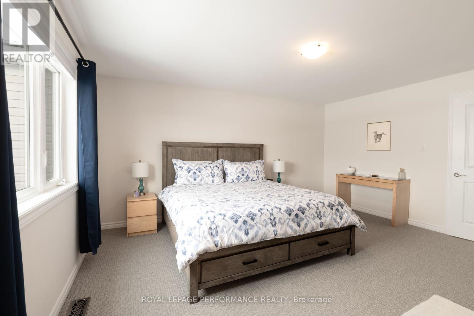 714 Petanque Crescent, Ottawa, ON - Indoor Photo Showing Bedroom