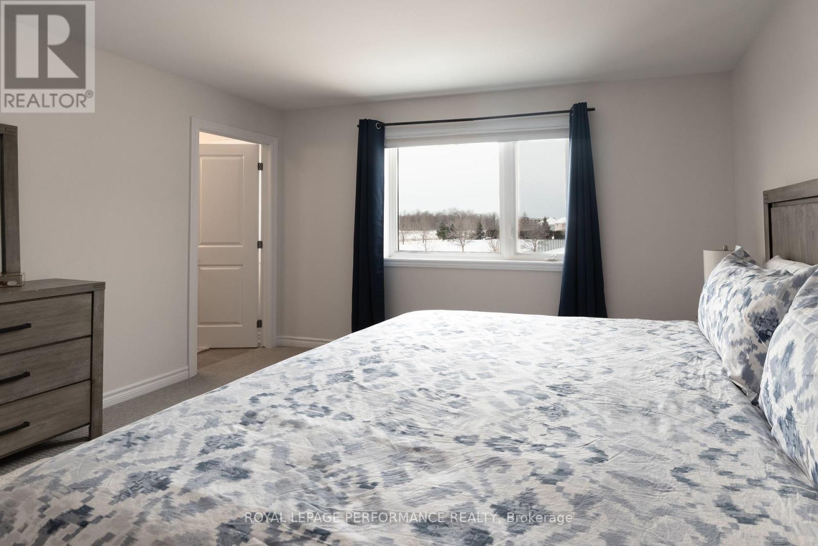 714 Petanque Crescent, Ottawa, ON - Indoor Photo Showing Bedroom
