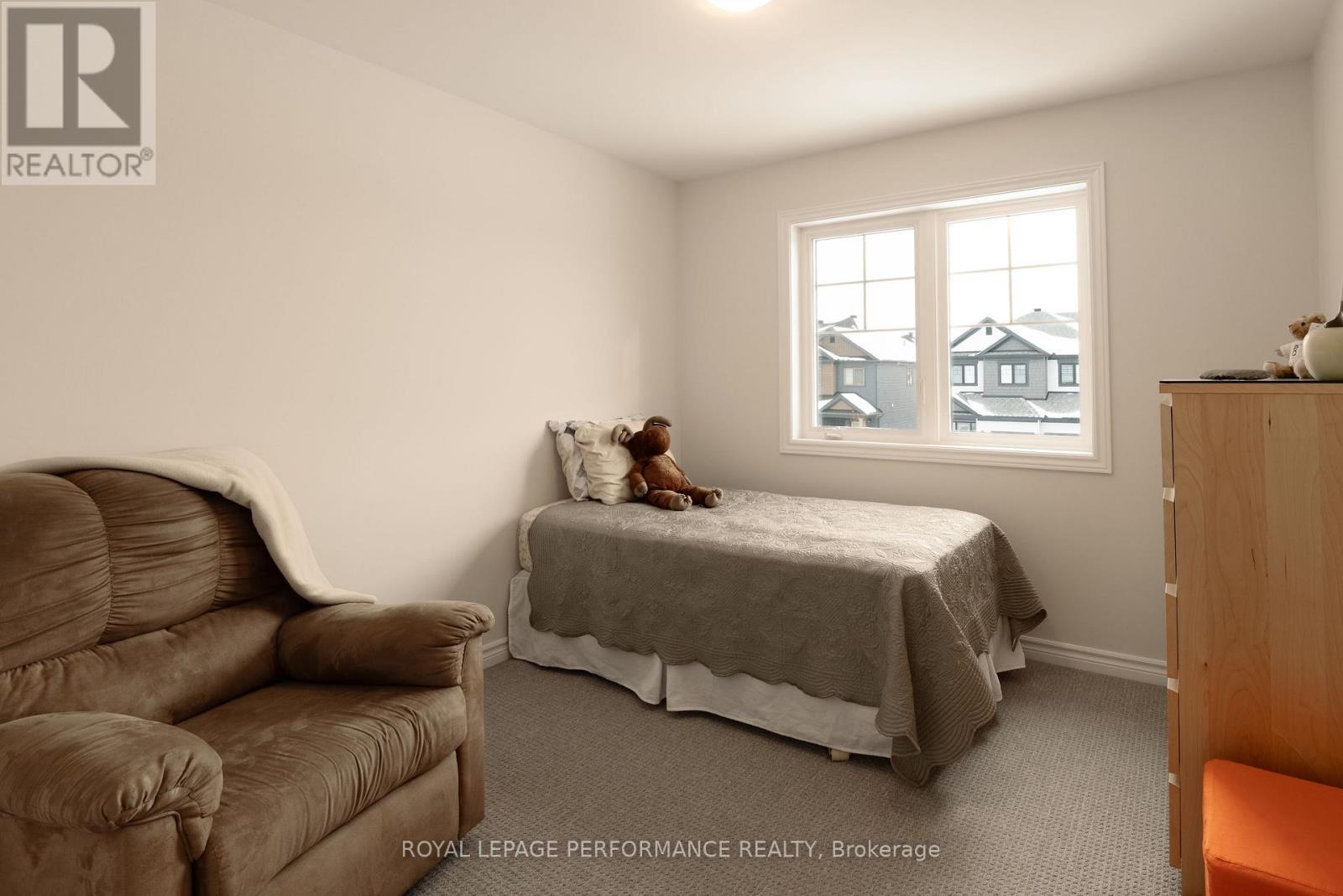 714 Petanque Crescent, Ottawa, ON - Indoor Photo Showing Bedroom