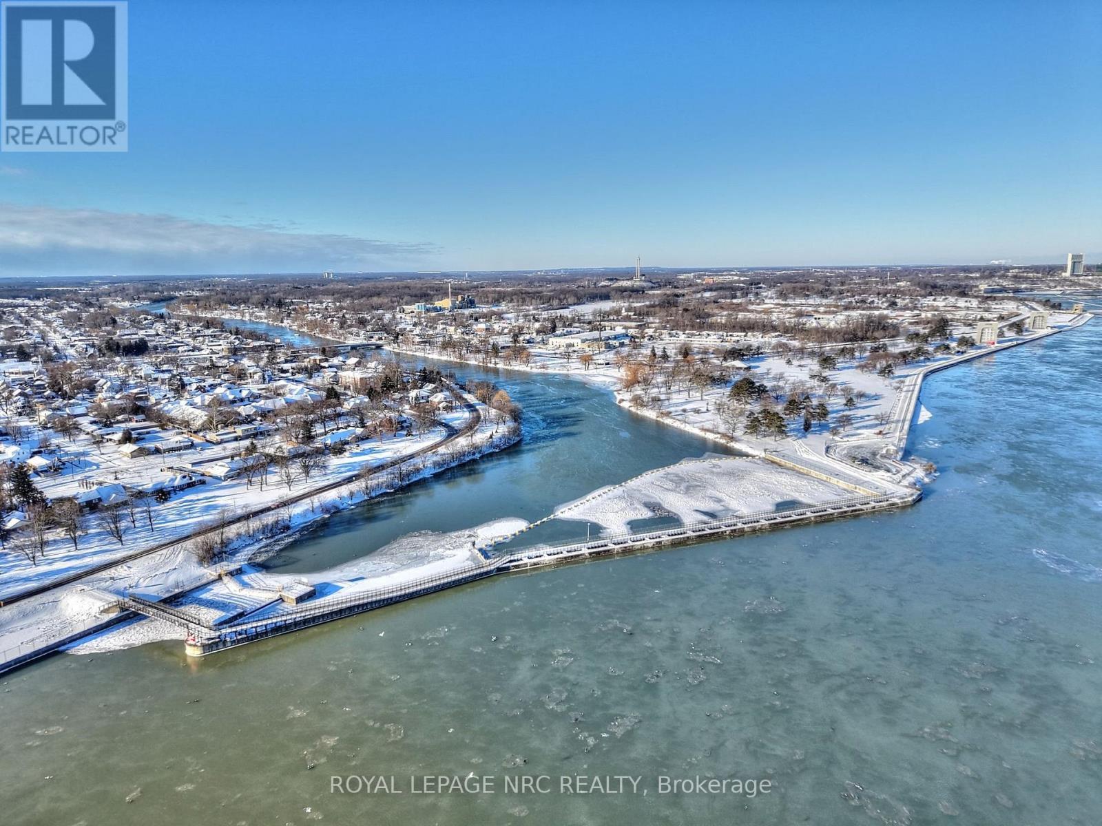 8143 Sarah Street, Niagara Falls (Chippawa), ON - Outdoor With View