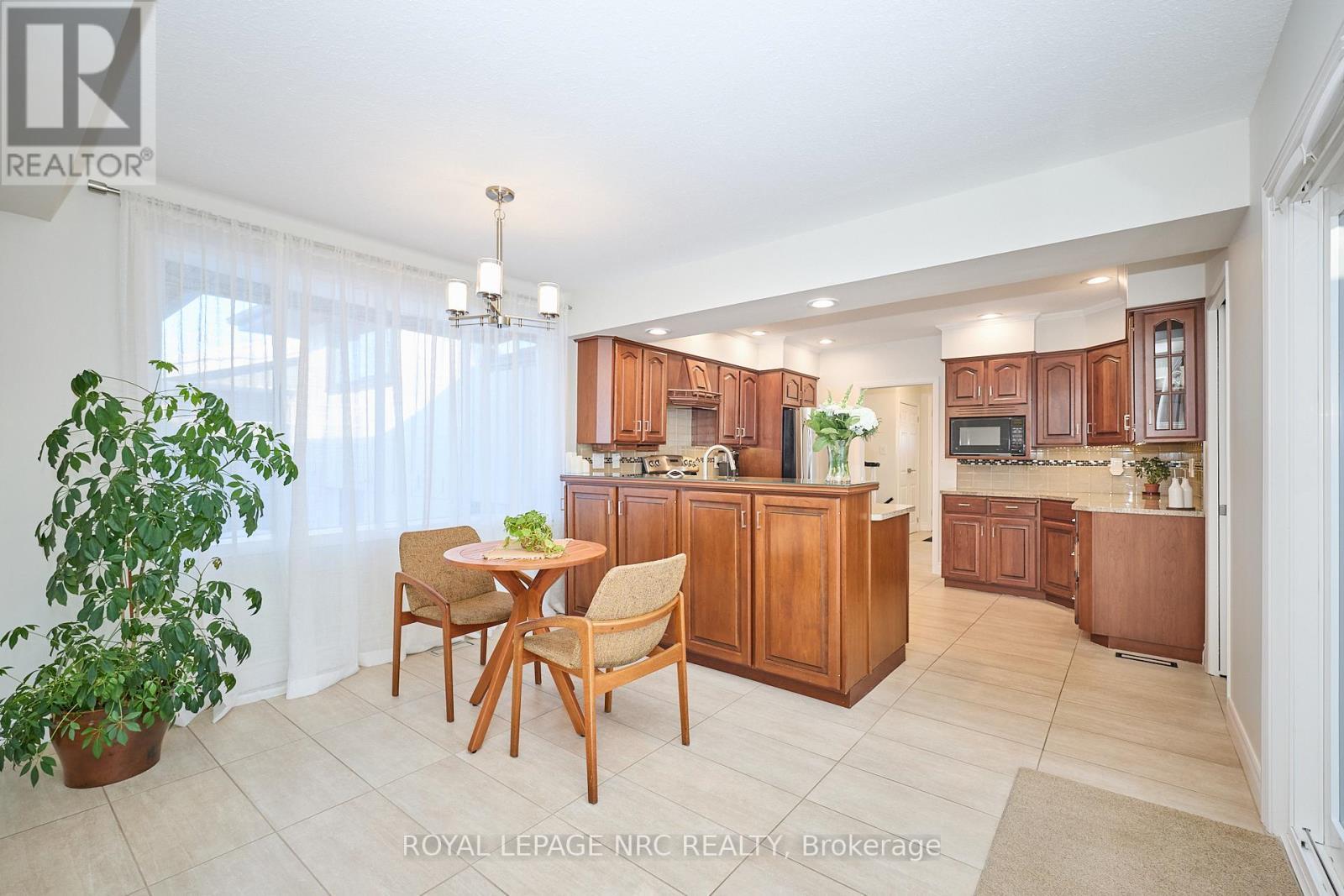 8143 Sarah Street, Niagara Falls (Chippawa), ON - Indoor