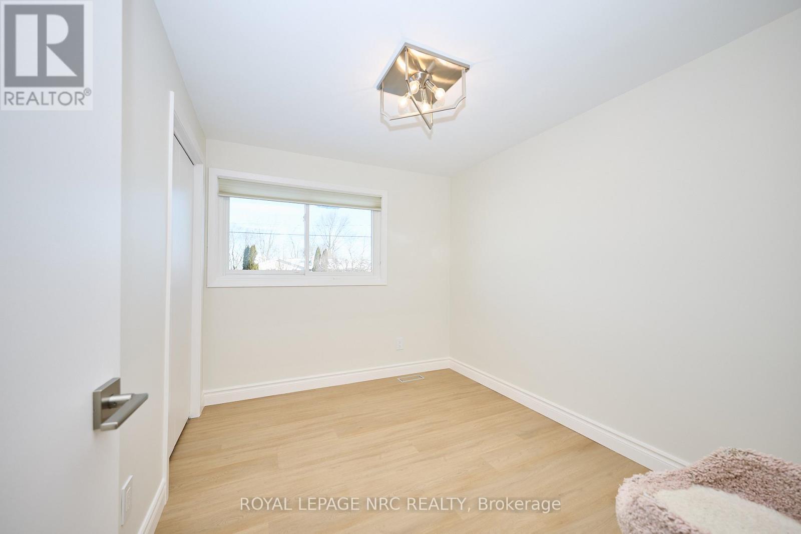 8143 Sarah Street, Niagara Falls (Chippawa), ON - Indoor Photo Showing Other Room