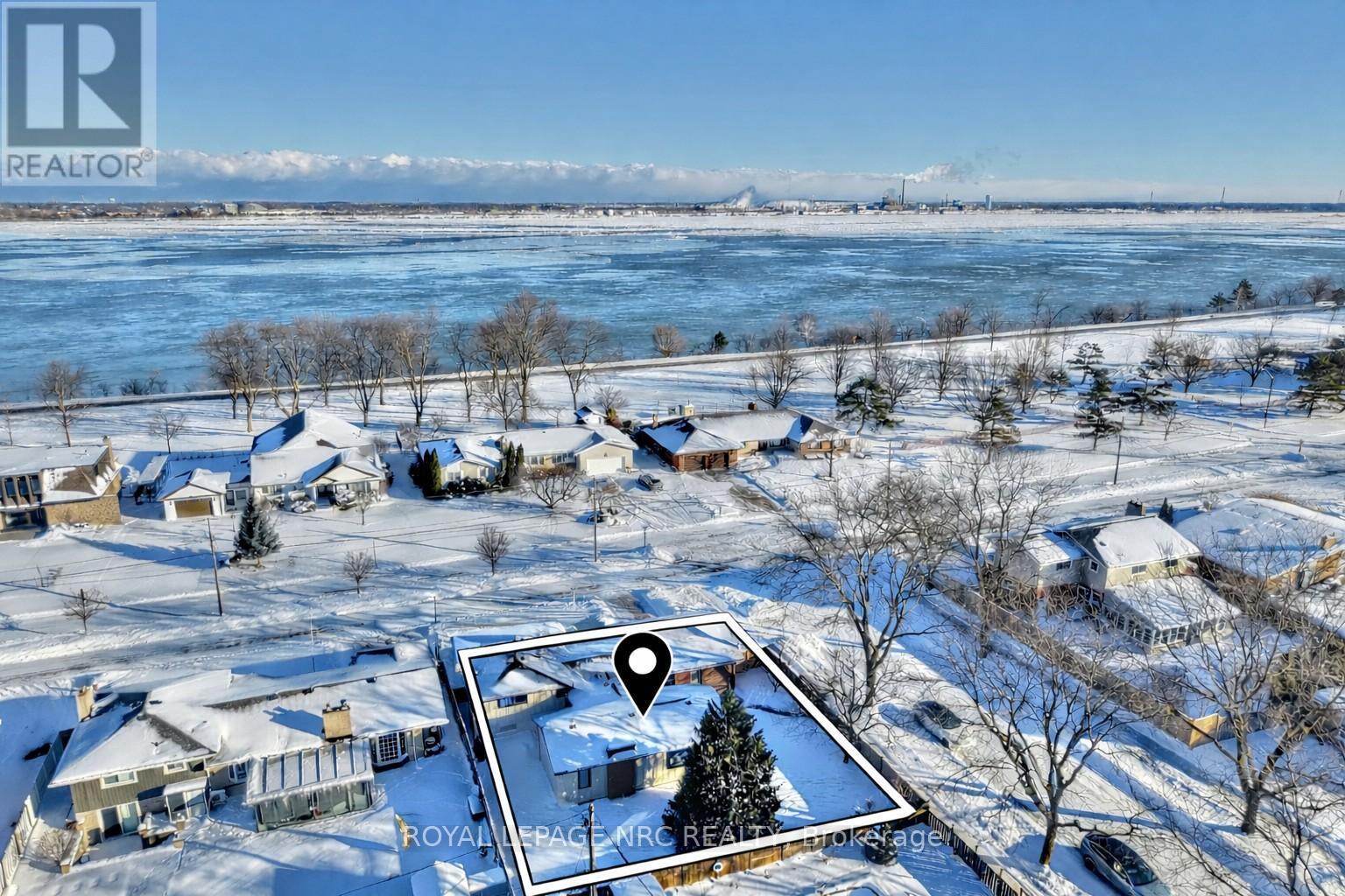 8143 Sarah Street, Niagara Falls (Chippawa), ON - Outdoor With Body Of Water With View