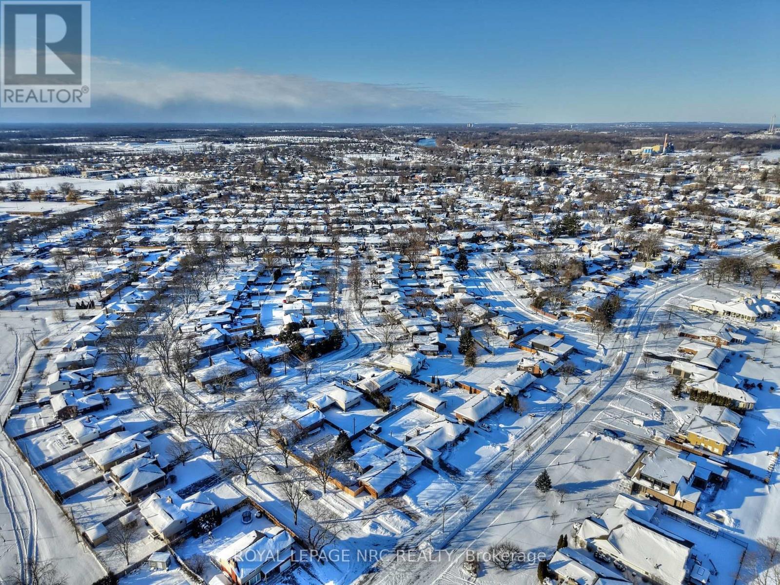 8143 Sarah Street, Niagara Falls (Chippawa), ON - Outdoor With View