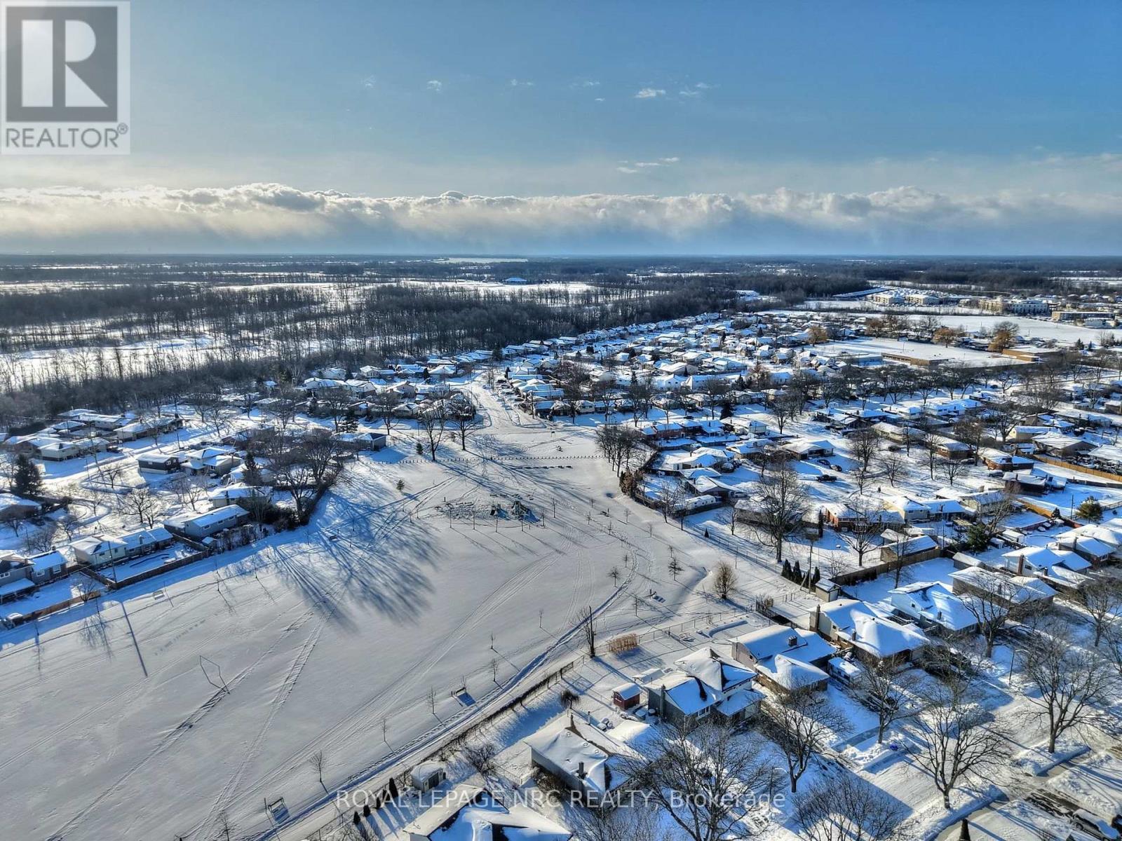 8143 Sarah Street, Niagara Falls (Chippawa), ON - Outdoor With View