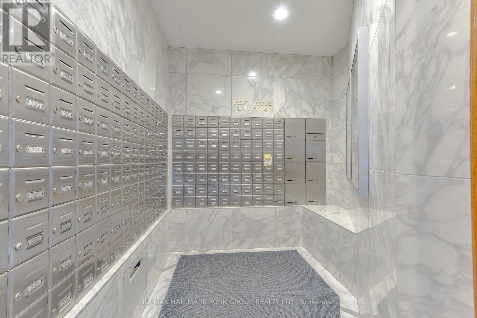 406 - 100 Observatory Lane, Richmond Hill, ON - Indoor Photo Showing Bathroom
