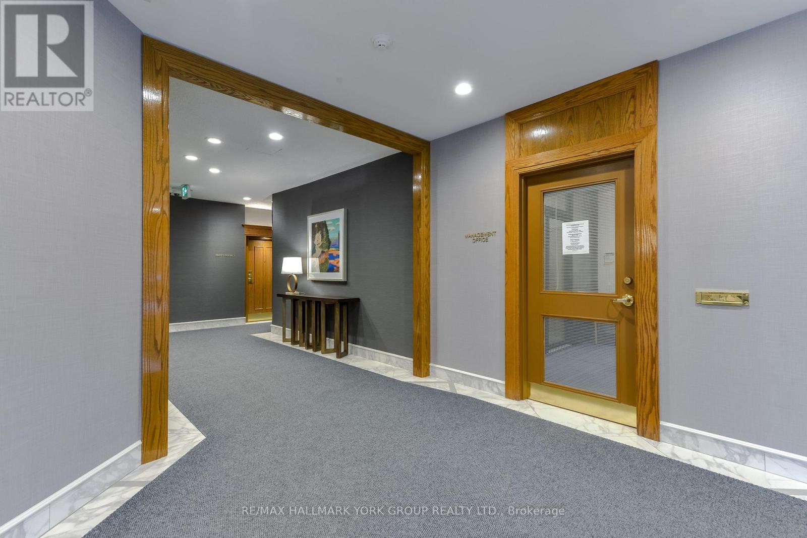 406 - 100 Observatory Lane, Richmond Hill, ON - Indoor Photo Showing Other Room