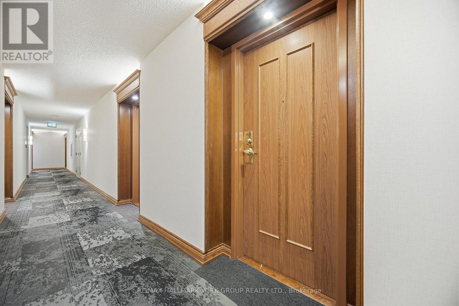 406 - 100 Observatory Lane, Richmond Hill, ON - Indoor Photo Showing Other Room