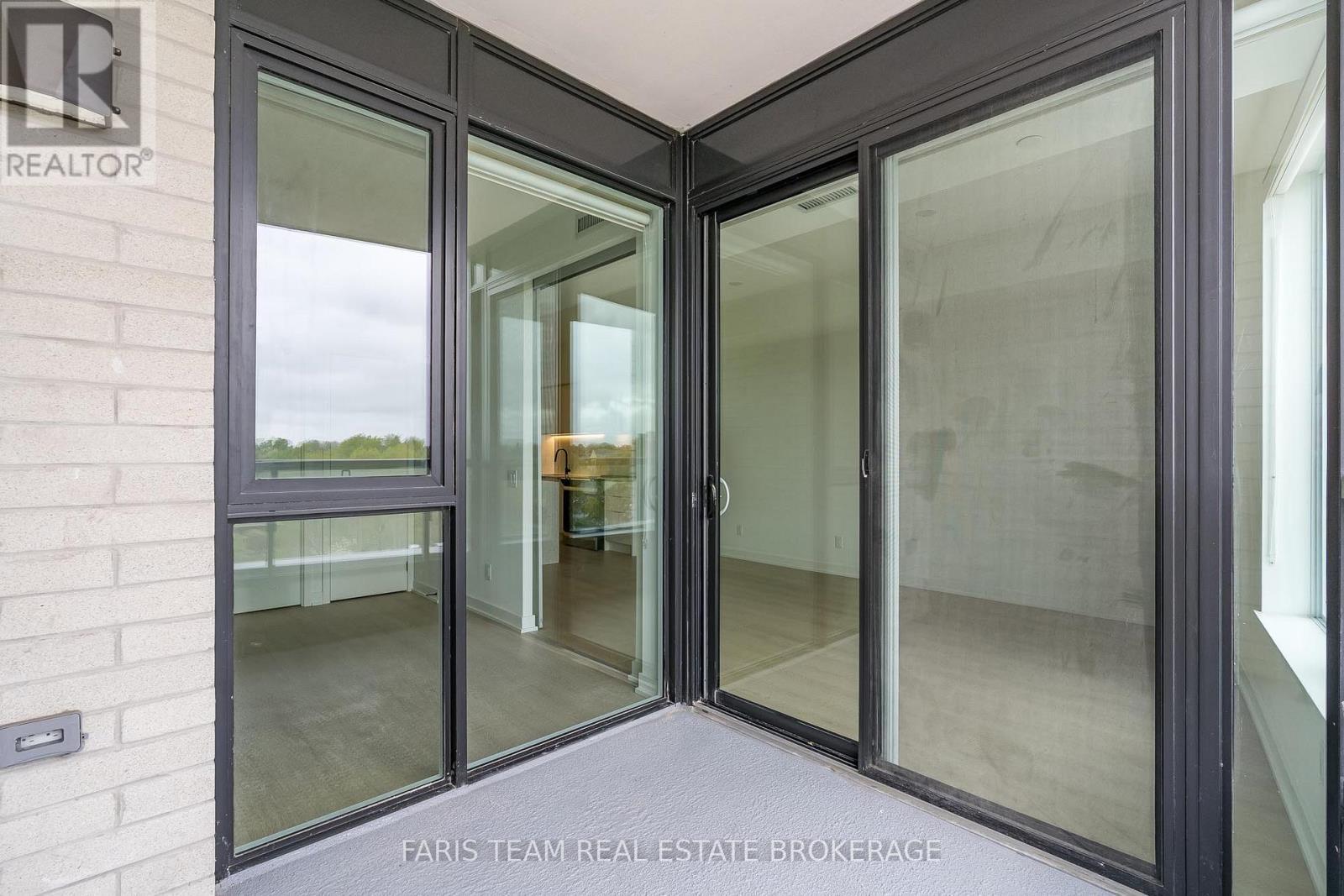 412 - 31 Huron Street, Collingwood, ON - With Exterior