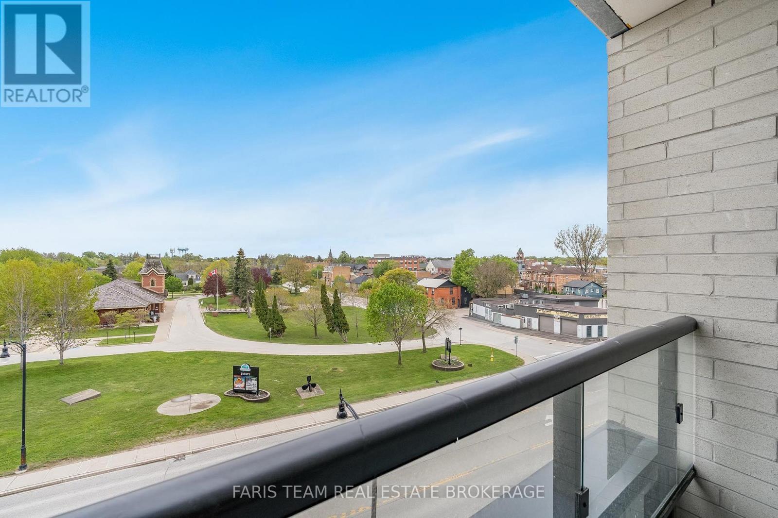 412 - 31 Huron Street, Collingwood, ON - Outdoor