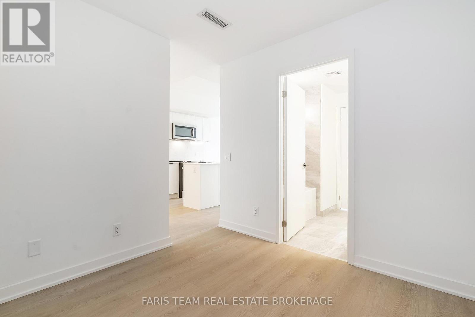 412 - 31 Huron Street, Collingwood, ON - Indoor Photo Showing Other Room