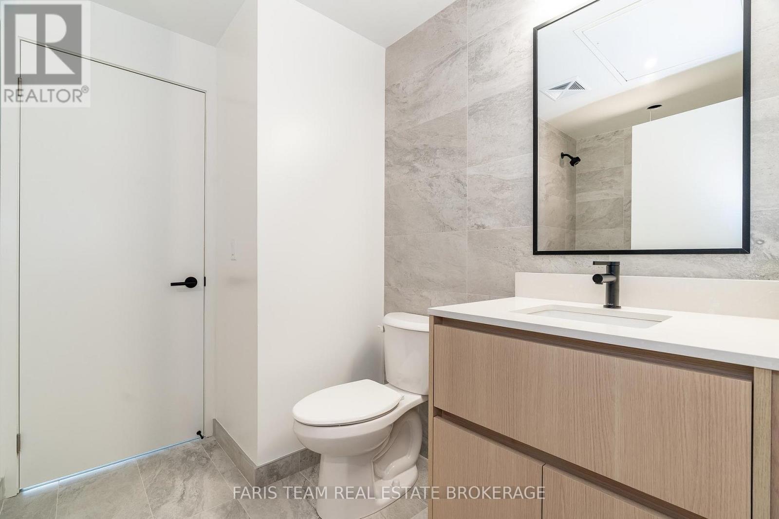 412 - 31 Huron Street, Collingwood, ON - Indoor Photo Showing Bathroom