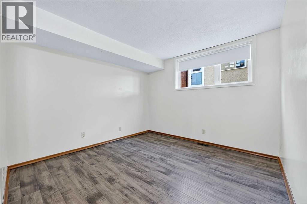 Bedroom 4 - 5315 Valiant Drive Nw, Calgary, AB - Indoor Photo Showing Other Room