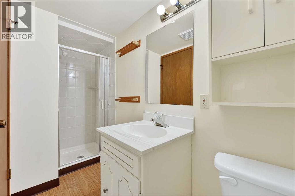 3 Piece Bath Basement 1 - 5315 Valiant Drive Nw, Calgary, AB - Indoor Photo Showing Bathroom