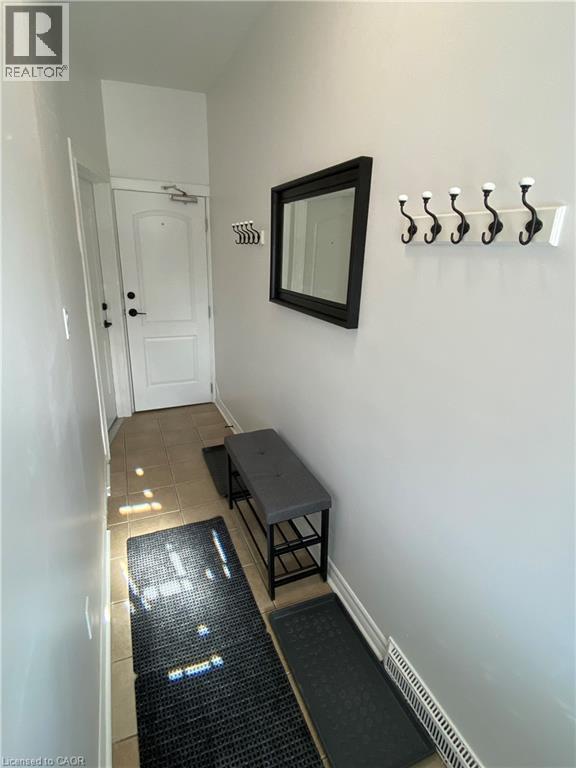 77 Barton Street E Unit# 2, Hamilton, ON - Indoor Photo Showing Other Room