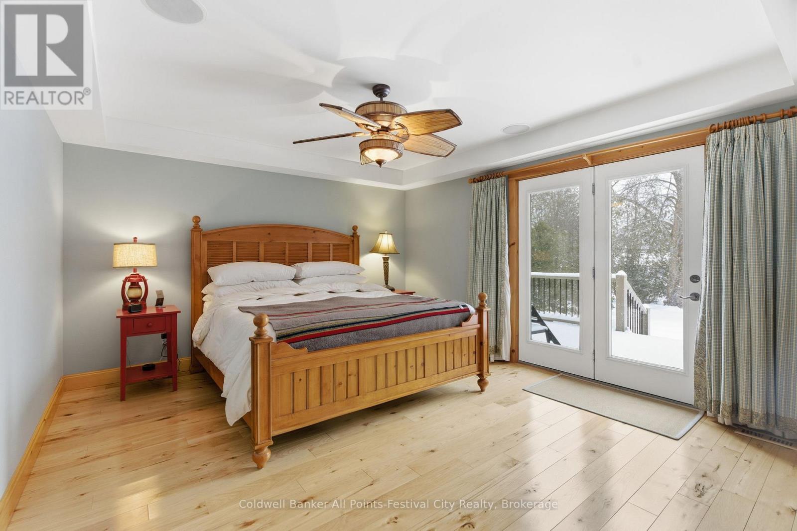 35 Jane Street, Bluewater (Bayfield), ON - Indoor Photo Showing Bedroom