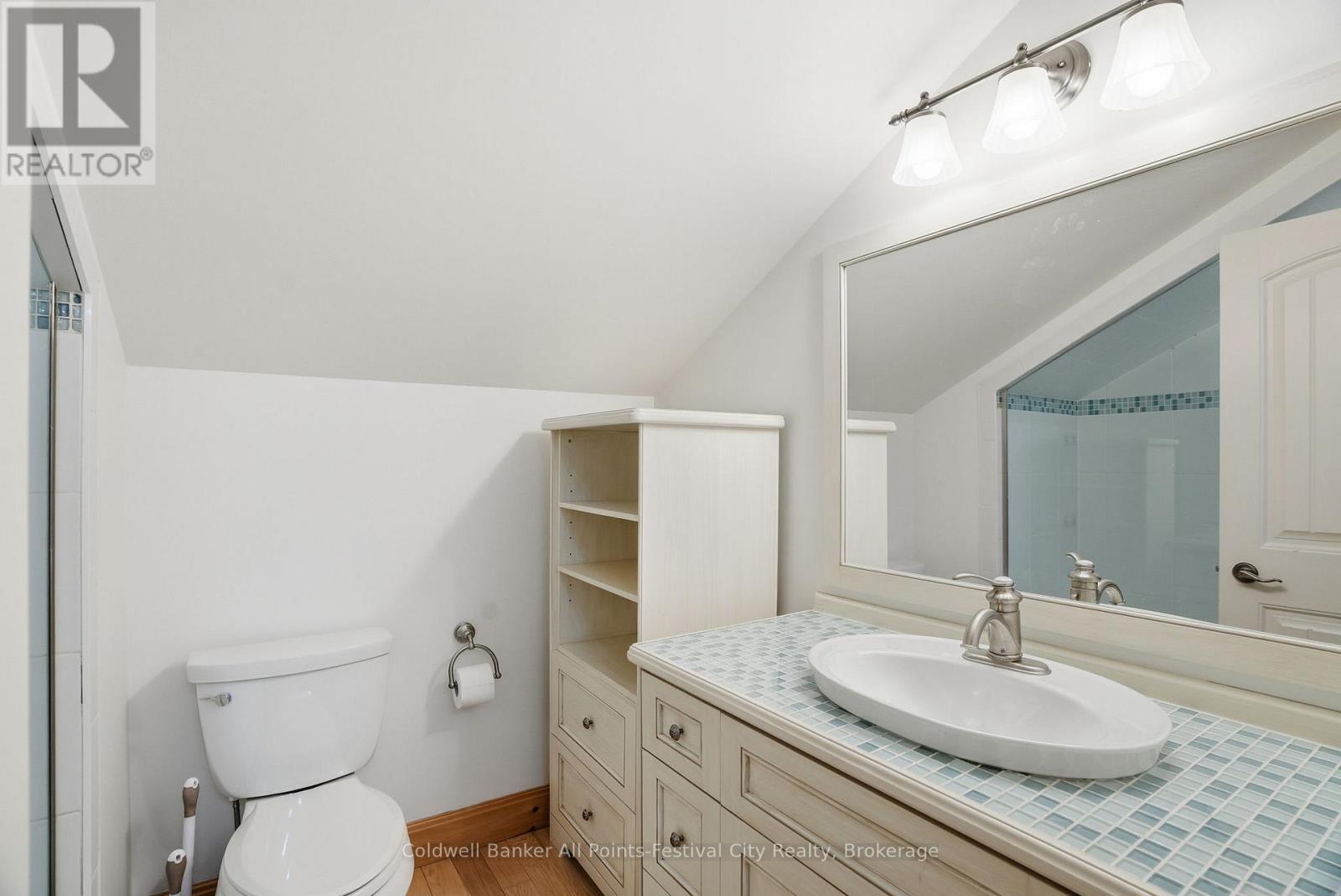 35 Jane Street, Bluewater (Bayfield), ON - Indoor Photo Showing Bathroom