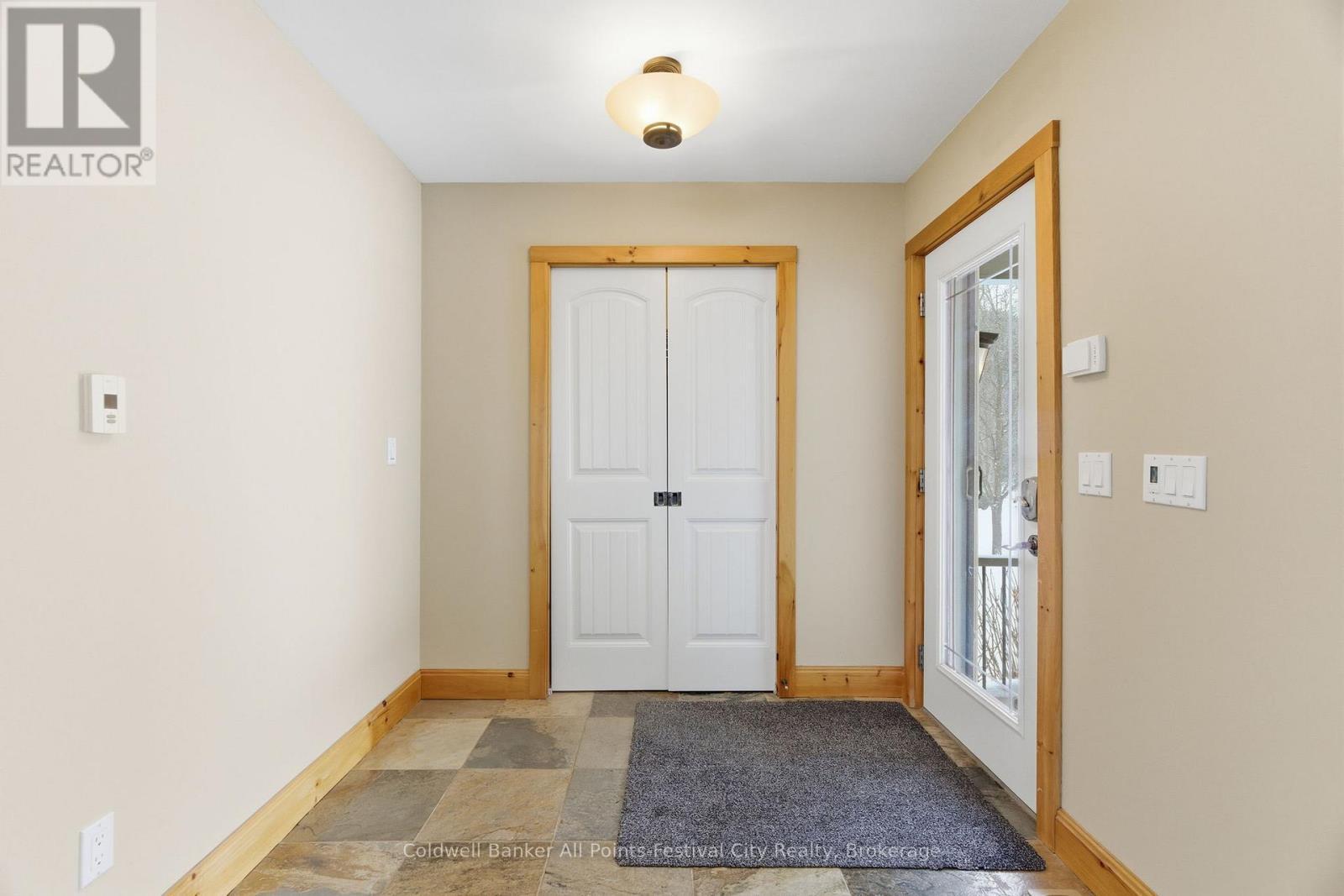 35 Jane Street, Bluewater (Bayfield), ON - Indoor Photo Showing Other Room
