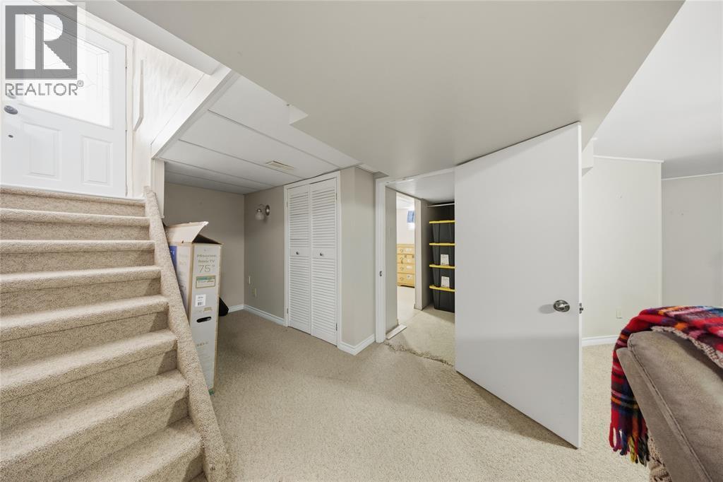 729 Oakdale Avenue, Sarnia, ON - Indoor Photo Showing Other Room