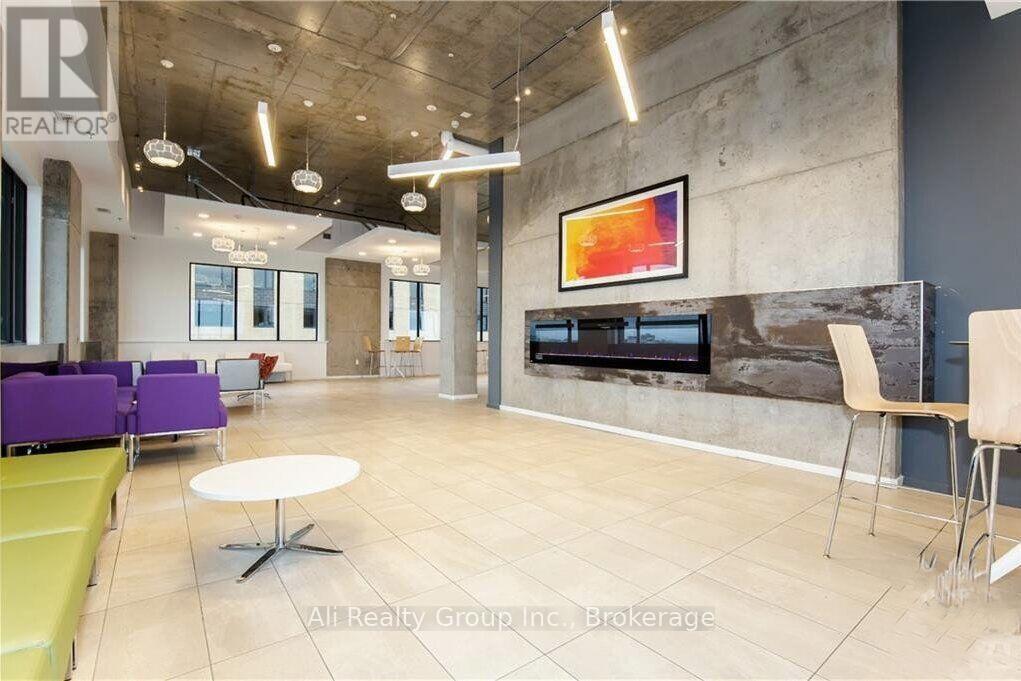 2918 - 105 Champagne Avenue S, Ottawa, ON - Indoor Photo Showing Other Room