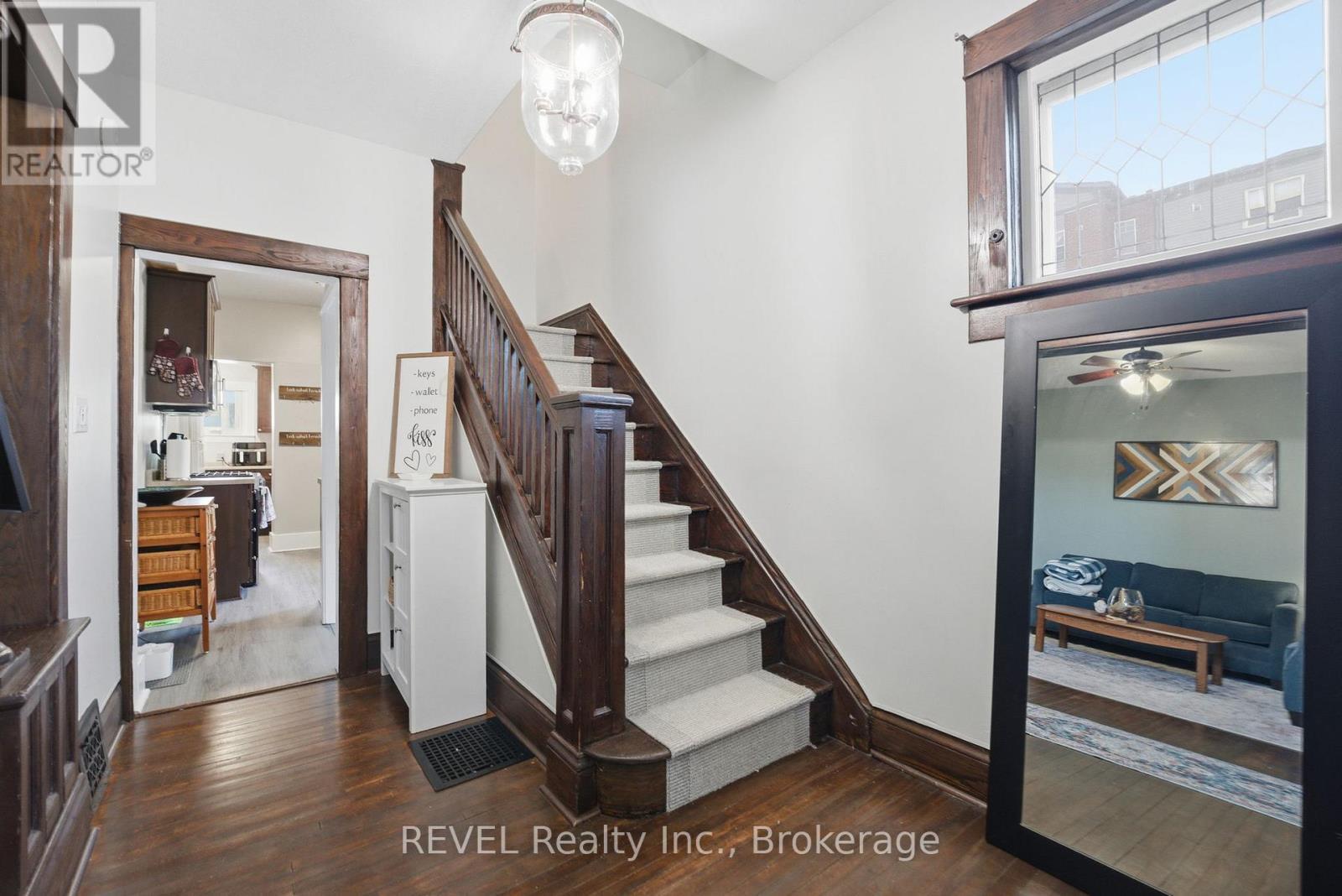 348 Hellems Avenue, Welland (Welland Downtown), ON - Indoor Photo Showing Other Room