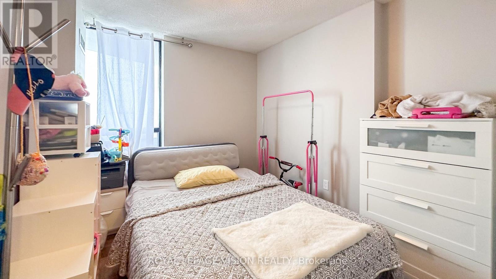 1501 - 75 Graydon Hall Drive, Toronto, ON - Indoor Photo Showing Bedroom