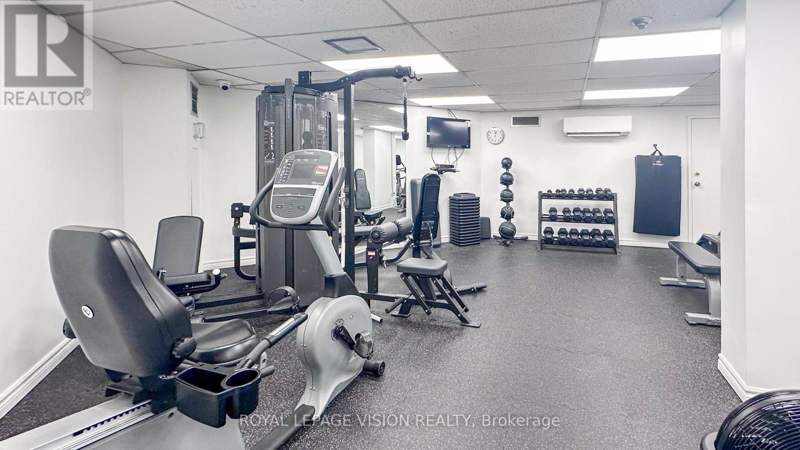 1501 - 75 Graydon Hall Drive, Toronto, ON - Indoor Photo Showing Gym Room