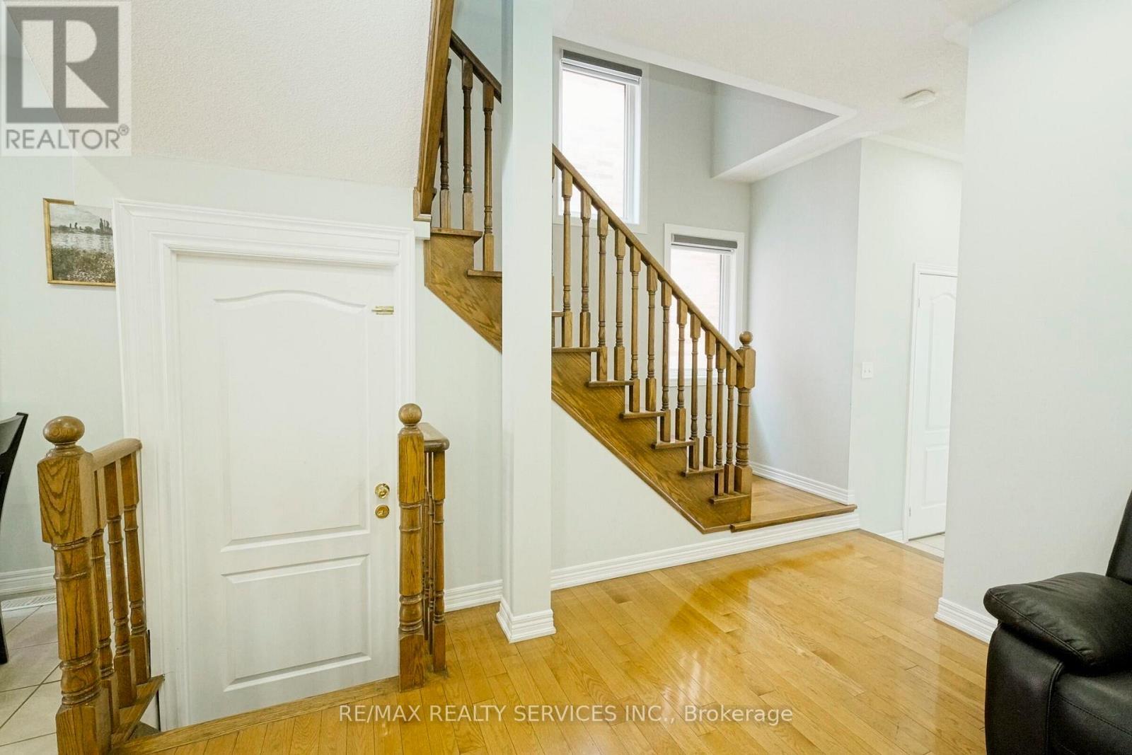 49 Crystalview Crescent, Brampton, ON - Indoor Photo Showing Other Room