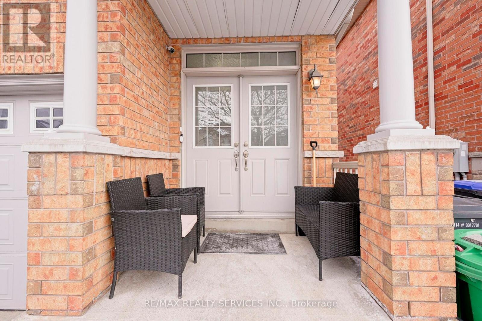 49 Crystalview Crescent, Brampton, ON - Outdoor With Exterior