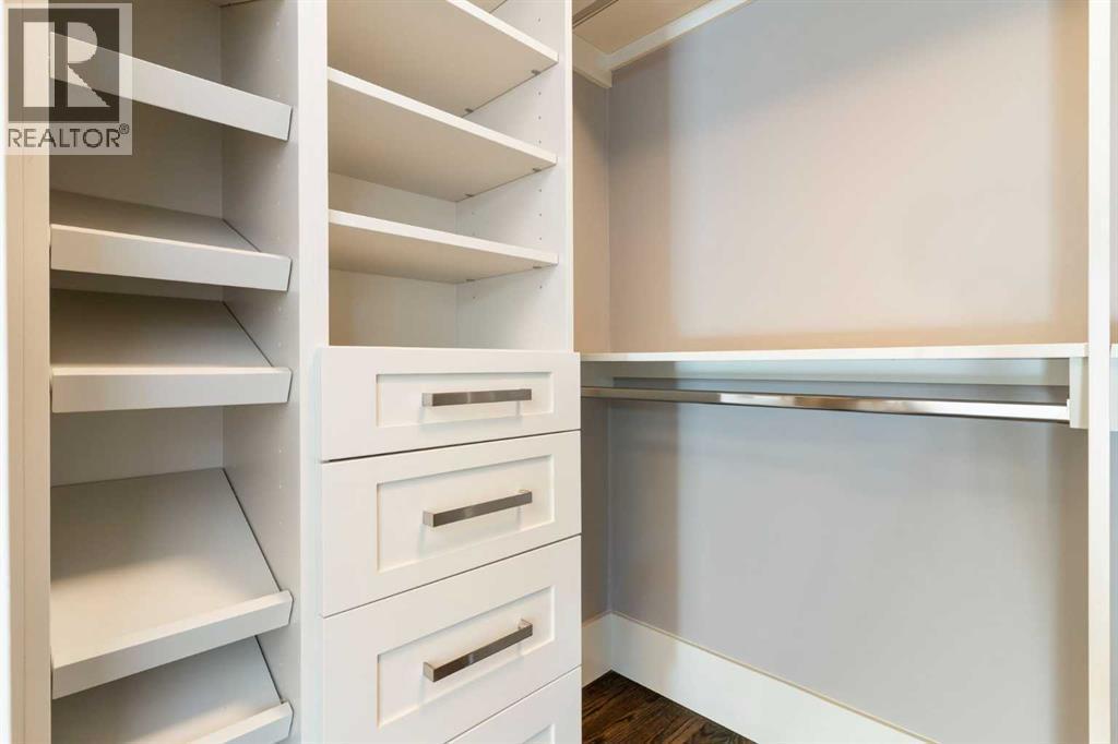 4711 Norquay Drive Nw, Calgary, AB - Indoor With Storage